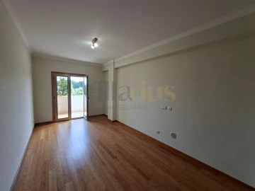 Apartamento T2 para Venda em São João Baptista e Santa Maria dos Olivais