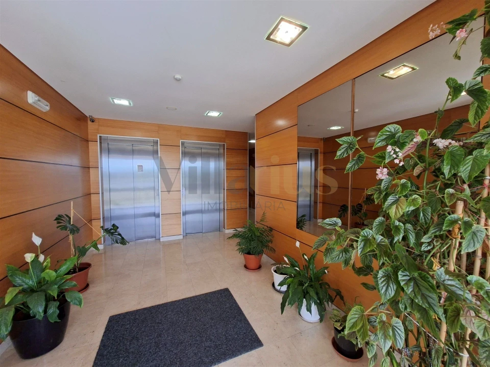 Apartamento T2 para Venda em São João Baptista e Santa Maria dos Olivais Foto 2