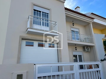 Moradia T4 para Venda em São Martinho do Porto