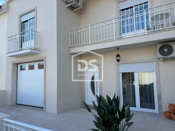 Moradia T4 para Venda em São Martinho do Porto