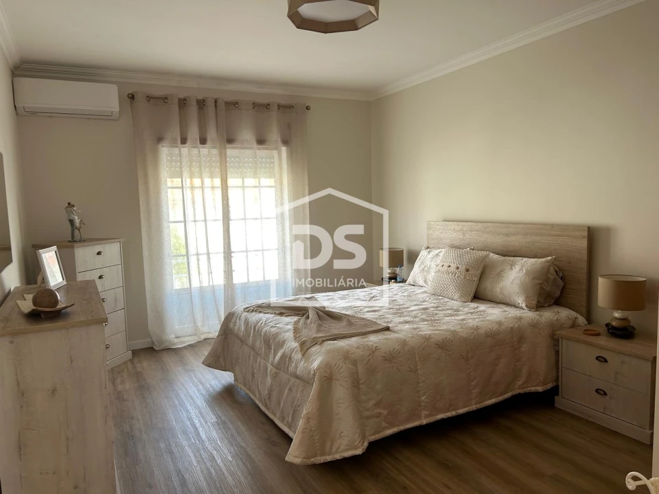 Moradia T4 para Venda em São Martinho do Porto Foto 12