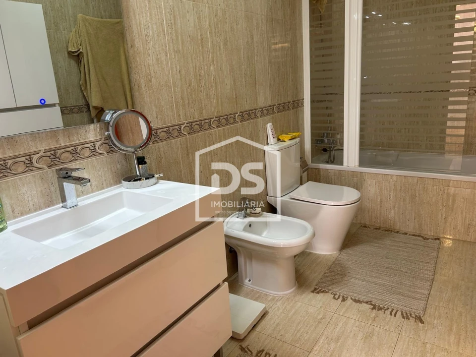 Moradia T4 para Venda em São Martinho do Porto Foto 26
