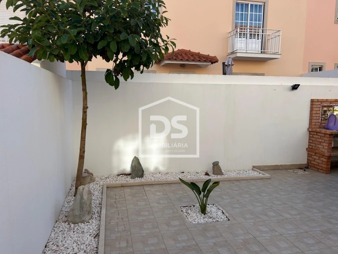 Moradia T4 para Venda em São Martinho do Porto Foto 45