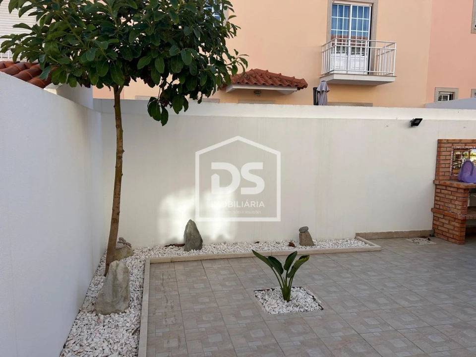 Moradia T4 para Venda em São Martinho do Porto Foto 45