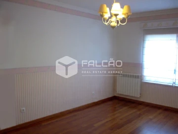 Apartamento T4 para Venda em Marvila, Ribeira Santarém, São Salvador, São Nicolau