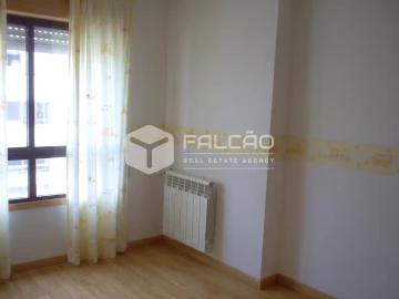 Apartamento T4 para Venda em Marvila, Ribeira Santarém, São Salvador, São Nicolau