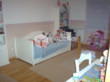 Apartamento T4 para Venda em Marvila, Ribeira Santarém, São Salvador, São Nicolau
