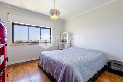 Apartamento T3 para Venda em Marvila, Ribeira Santarém, São Salvador, São Nicolau