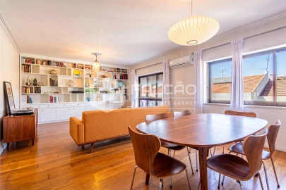 Apartamento T3 para Venda em Marvila, Ribeira Santarém, São Salvador, São Nicolau