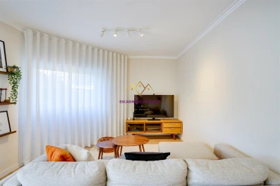 Apartamento T2 para Arrendamento em Queluz e Belas