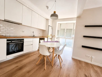 Apartamento T2 para Arrendamento em Queluz e Belas