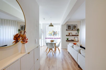 Apartamento T2 para Arrendamento em Queluz e Belas