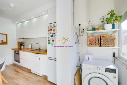 Apartamento T2 para Arrendamento em Queluz e Belas