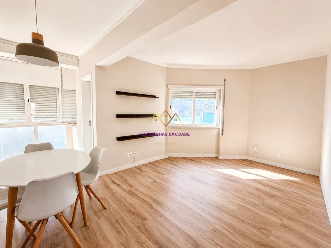 Apartamento T2 para Arrendamento em Queluz e Belas Foto 9