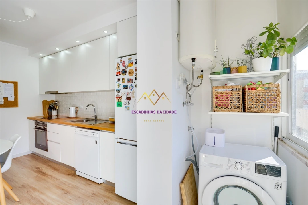 Apartamento T2 para Arrendamento em Queluz e Belas Foto 8