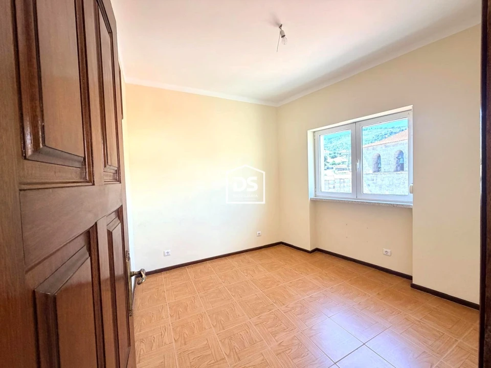 Apartamento T2 para Venda em Lamego (Almacave e Sé) Foto 7