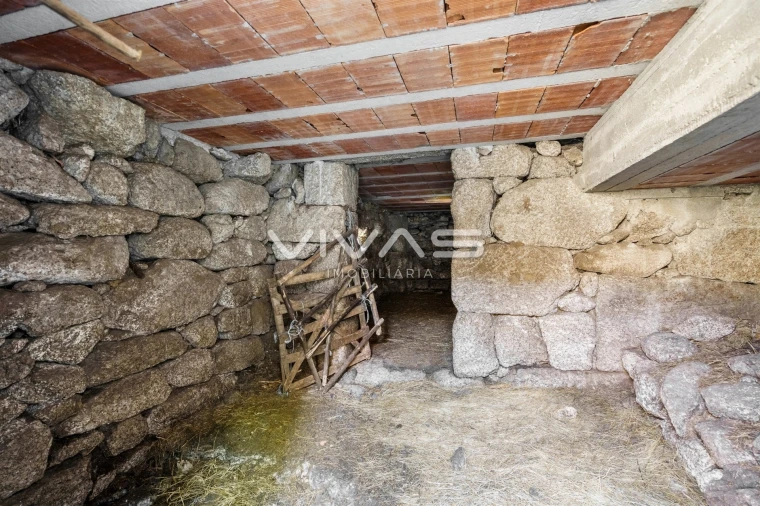 Moradia T0 para Venda em Cibões e Brufe Foto 12