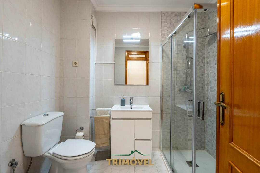 Apartamento T3 para Venda em Fajões Foto 18