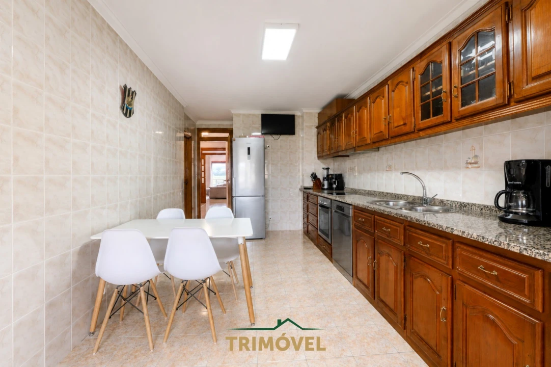 Apartamento T3 para Venda em Fajões Foto 6