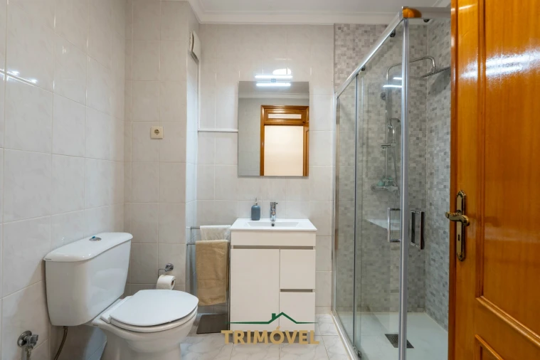 Apartamento T3 para Venda em Fajões Foto 18