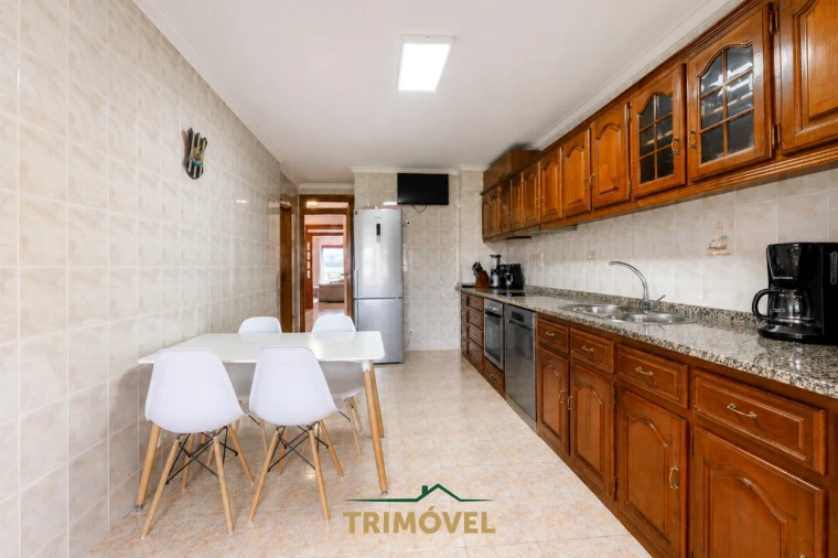 Apartamento T3 para Venda em Fajões Foto 6