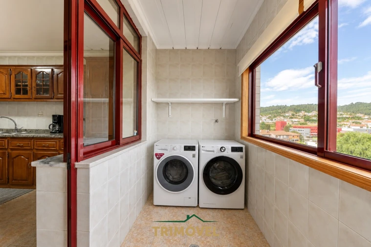 Apartamento T3 para Venda em Fajões Foto 7
