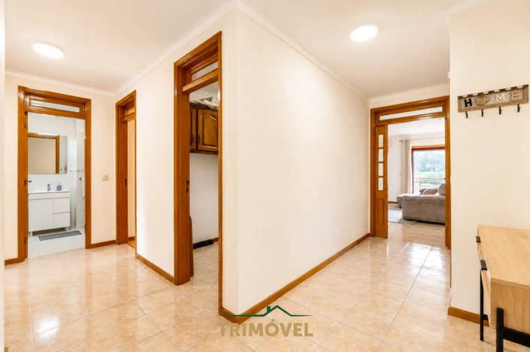 Apartamento T3 para Venda em Fajões Foto 4