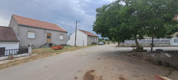 Moradia T3 para Venda em Constantim e Cicouro