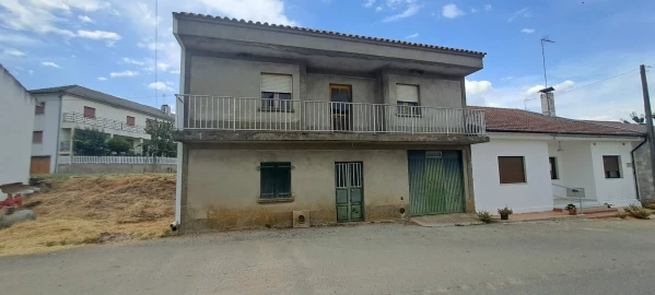 Moradia T3 para Venda em Constantim e Cicouro