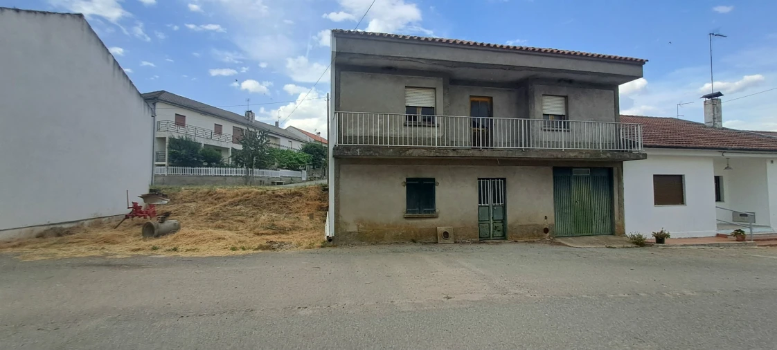Moradia T3 para Venda em Constantim e Cicouro Foto 8