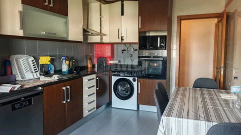 Apartamento T2 para Arrendamento em Covilhã e Canhoso