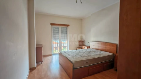 Apartamento T2 para Arrendamento em Covilhã e Canhoso