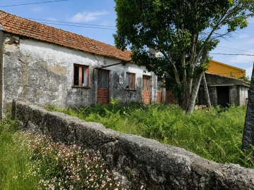 Moradia T3 para Venda em Frazão Arreigada