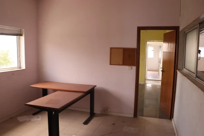 Negócio para Venda em Lustosa e Barrosas (Santo Estêvão)