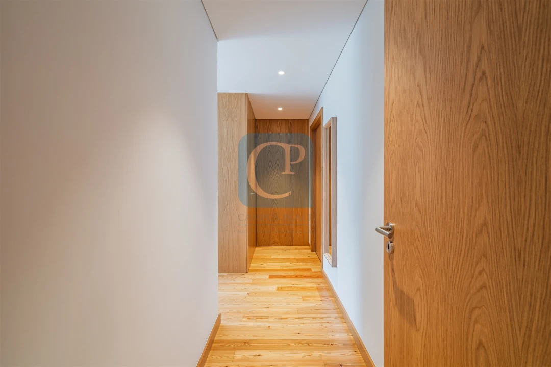 Apartamento T2 para Arrendamento em Ramalde Foto 19
