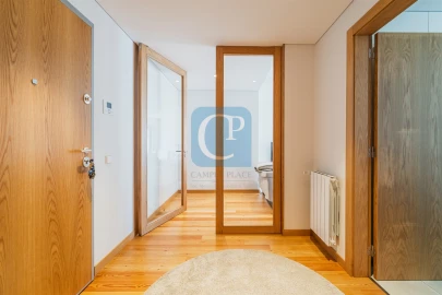 Apartamento T2 para Arrendamento em Ramalde