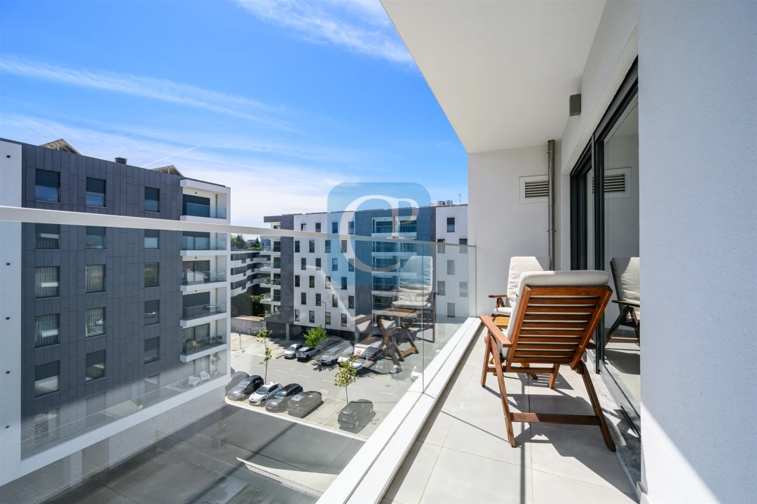 Apartamento T2 para Arrendamento em Ramalde Foto 14