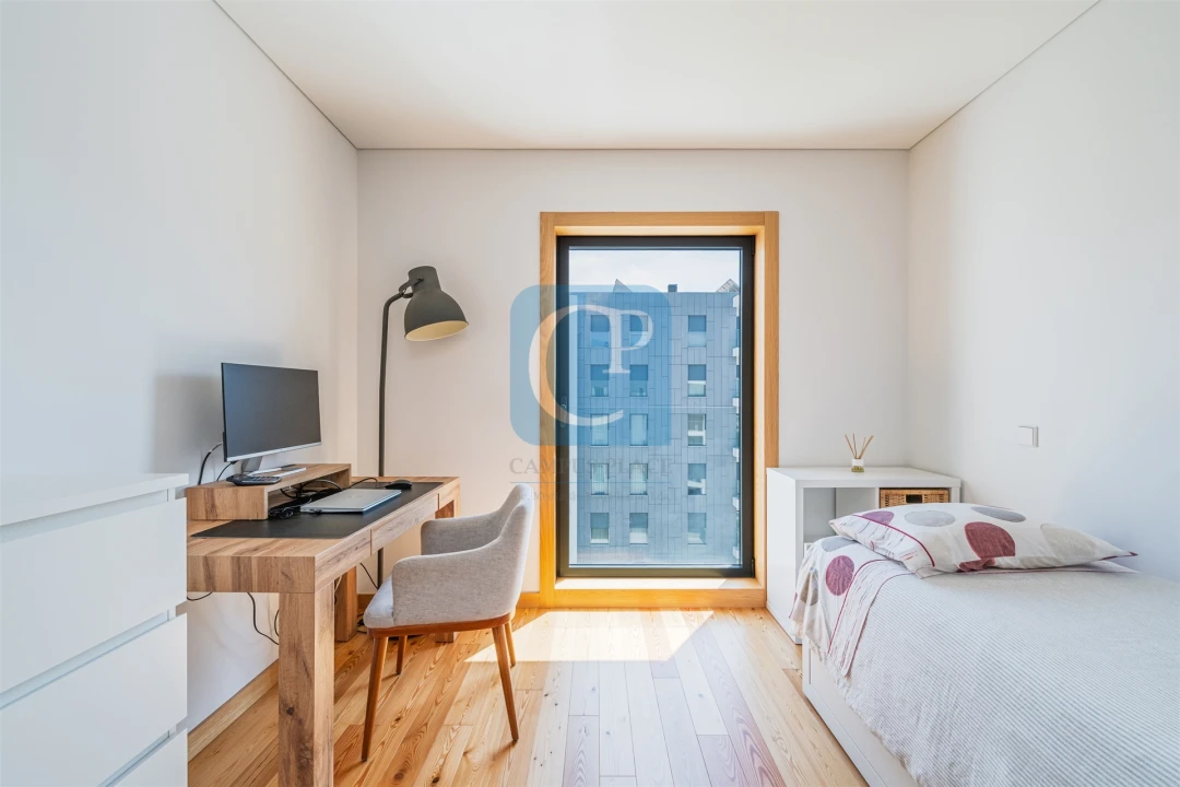 Apartamento T2 para Arrendamento em Ramalde Foto 24