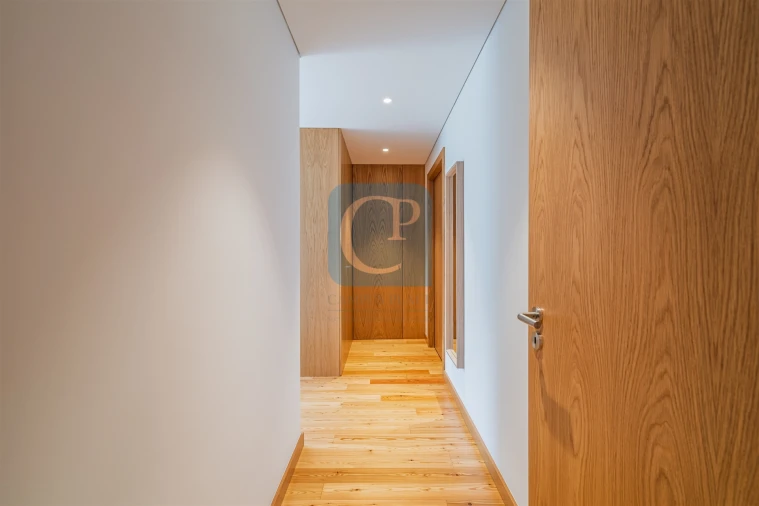 Apartamento T2 para Arrendamento em Ramalde Foto 19