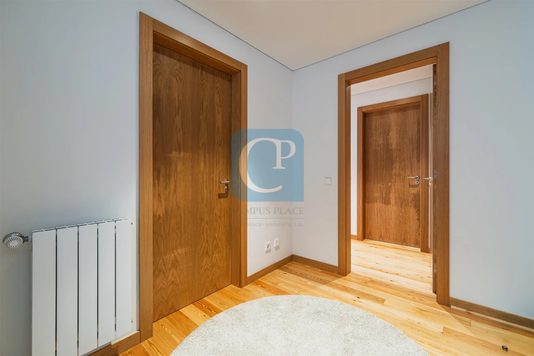 Apartamento T2 para Arrendamento em Ramalde Foto 15
