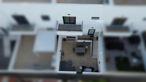 Moradia T3 para Venda em Quelfes