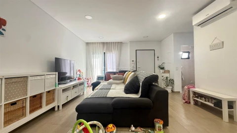 Moradia T3 para Venda em Quelfes