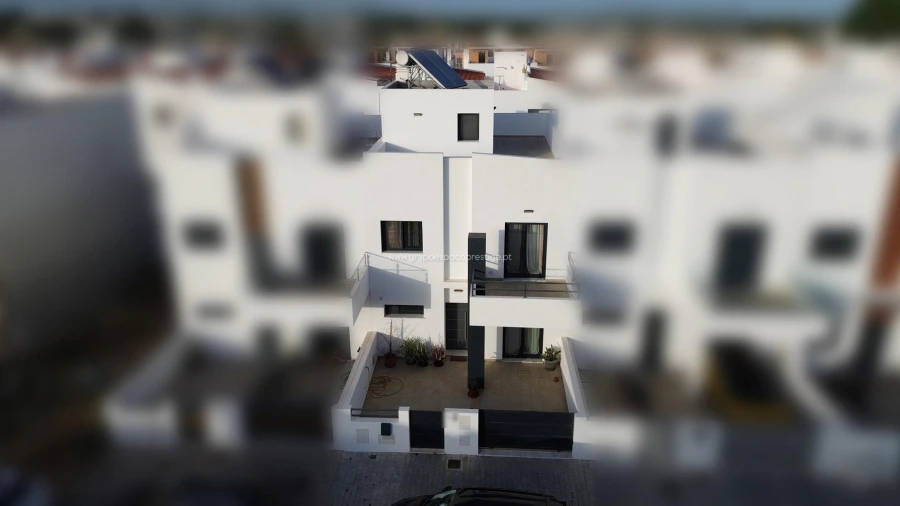 Moradia T3 para Venda em Quelfes