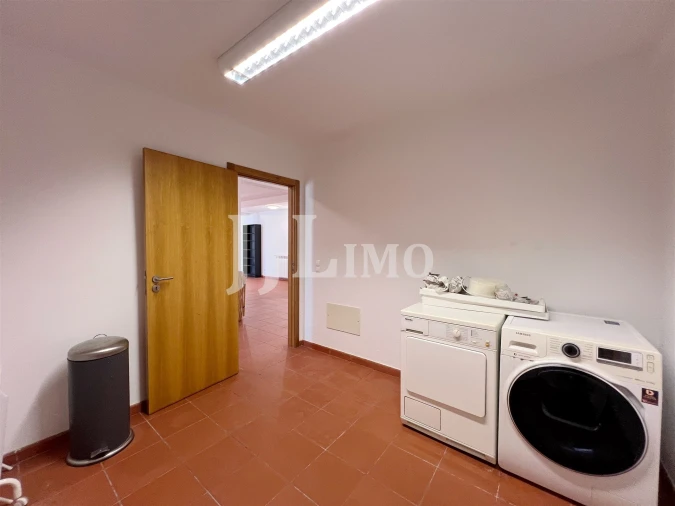Moradia T5 para Arrendamento em Santa Maria e São Miguel, São Martinho, São Pedro Penaferrim Foto 96