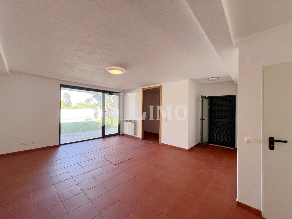 Moradia T5 para Arrendamento em Santa Maria e São Miguel, São Martinho, São Pedro Penaferrim Foto 84