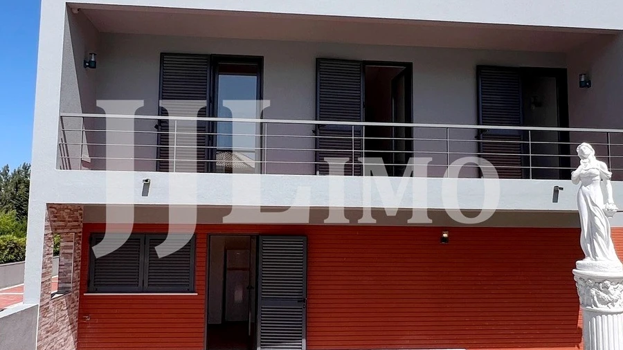 Moradia T5 para Arrendamento em Santa Maria e São Miguel, São Martinho, São Pedro Penaferrim