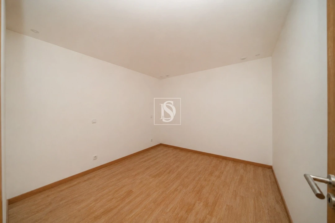 Apartamento T1 para Venda em Fermentões Foto 20