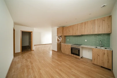 Apartamento T1 para Venda em Fermentões