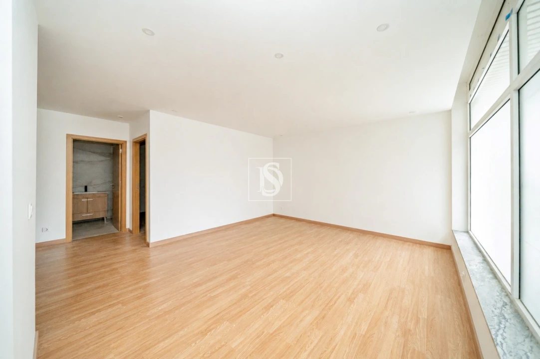 Apartamento T1 para Venda em Fermentões Foto 9