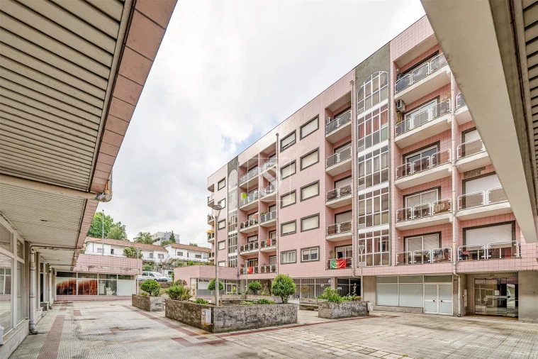 Apartamento T1 para Venda em Fermentões Foto 23